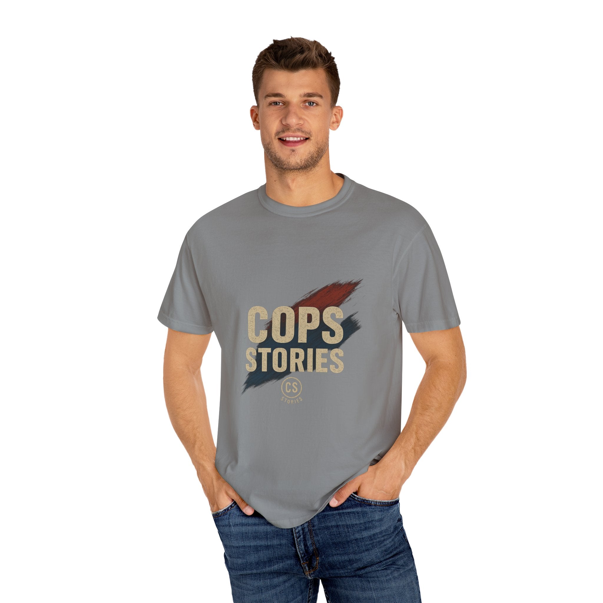 Cops Stories T-shirt | Unisex plaggfärgad T-shirt för polisentusiaster, perfekt för vardagsbruk, presenter, polisuppskattning