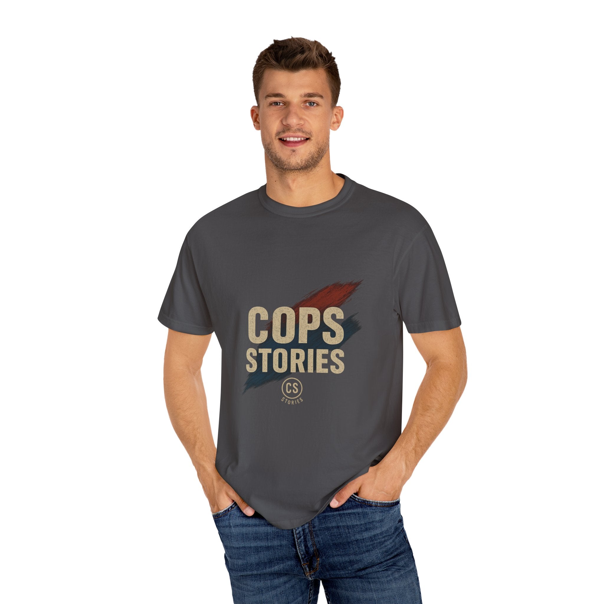 Cops Stories T-shirt | Unisex plaggfärgad T-shirt för polisentusiaster, perfekt för vardagsbruk, presenter, polisuppskattning